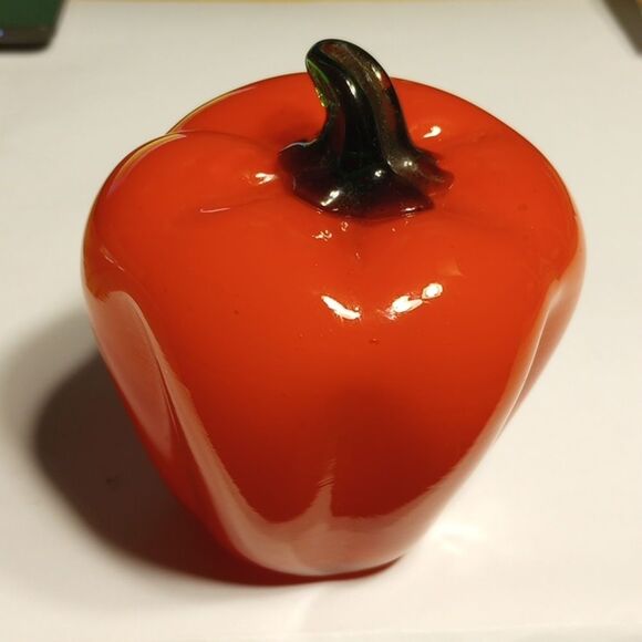 Large Glass Red Pepper - Picture 2 of 9